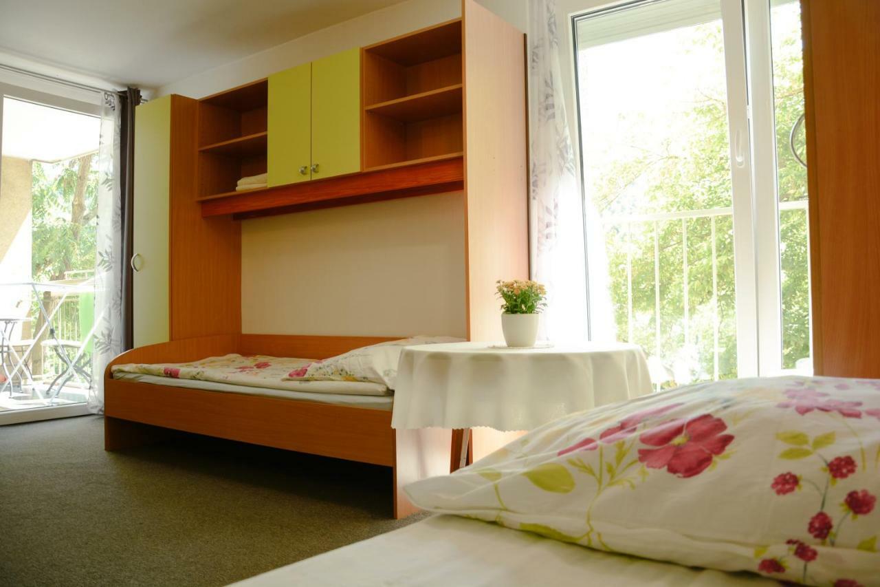 Homestay Rosalia リュブリャナ エクステリア 写真